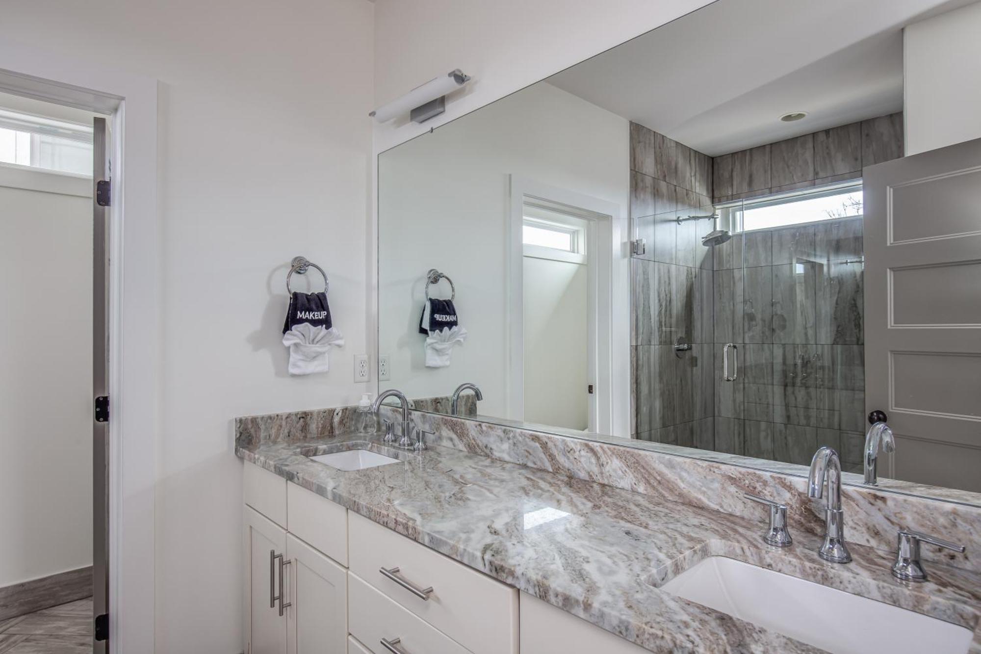 Whiskey House With Rooftop Golf, City Views! 8Min To Downtown! Sleeps 9! Nashville Buitenkant foto
